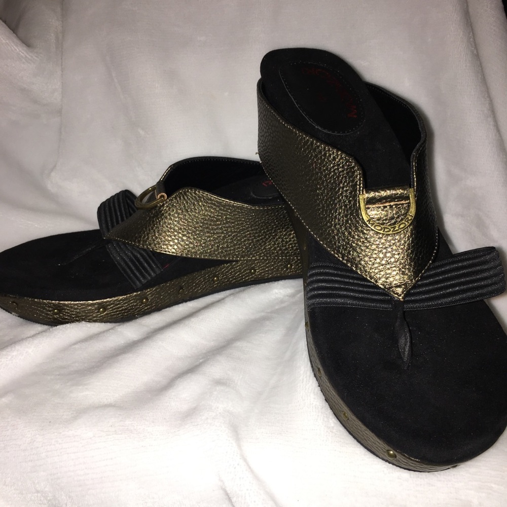 Ladies sandals